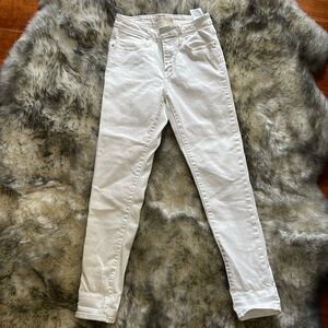 Levi’s white jeans